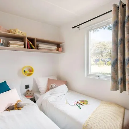 Phare Ouest 3* Saint-Denis-dʼOléron