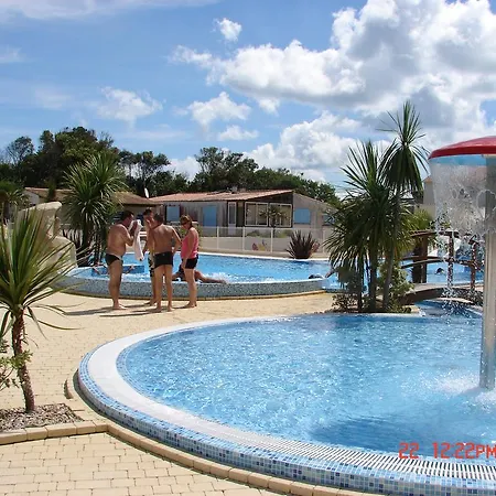 Phare Ouest Kemping Saint-Denis-dʼOléron