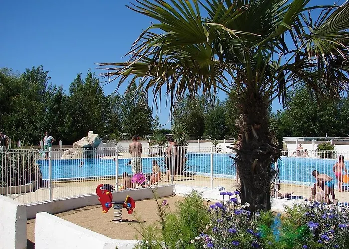 Phare Ouest Saint-Denis-dʼOléron