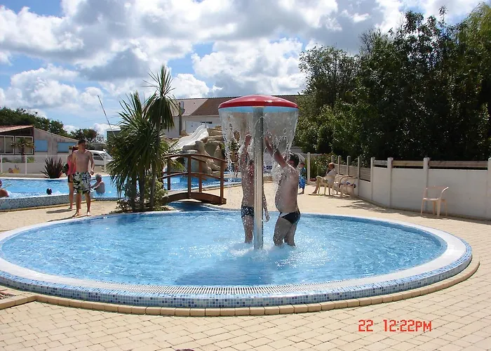 Camping Phare Ouest Saint-Denis-dʼOléron